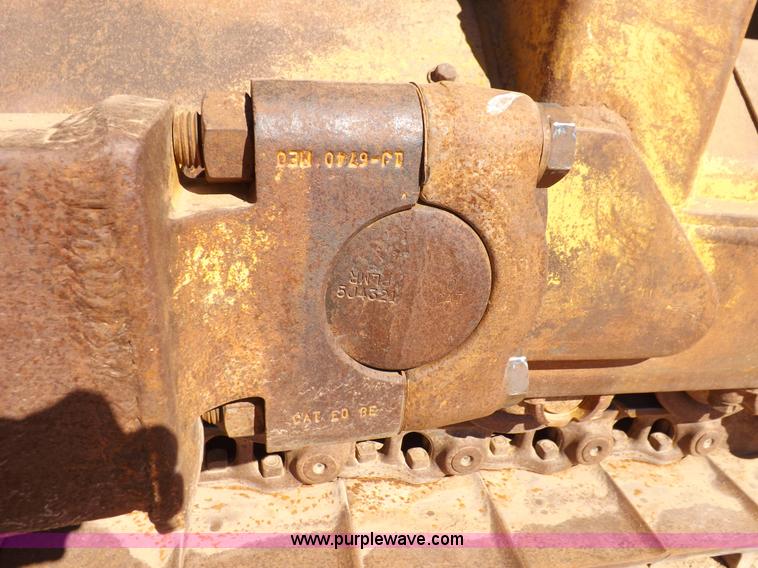 image for item H9060 1977 Caterpillar D7G dozer