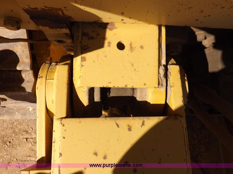 image for item H9060 1977 Caterpillar D7G dozer