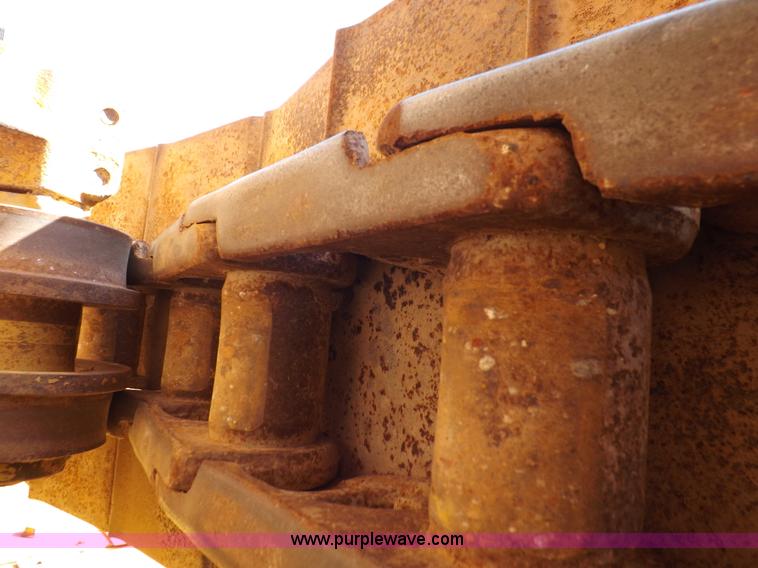 image for item H9060 1977 Caterpillar D7G dozer