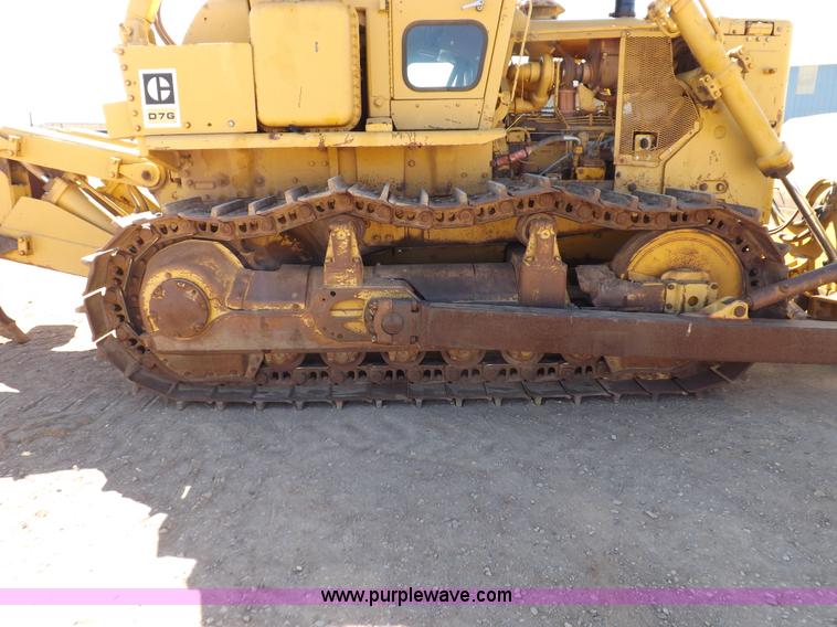 image for item H9060 1977 Caterpillar D7G dozer