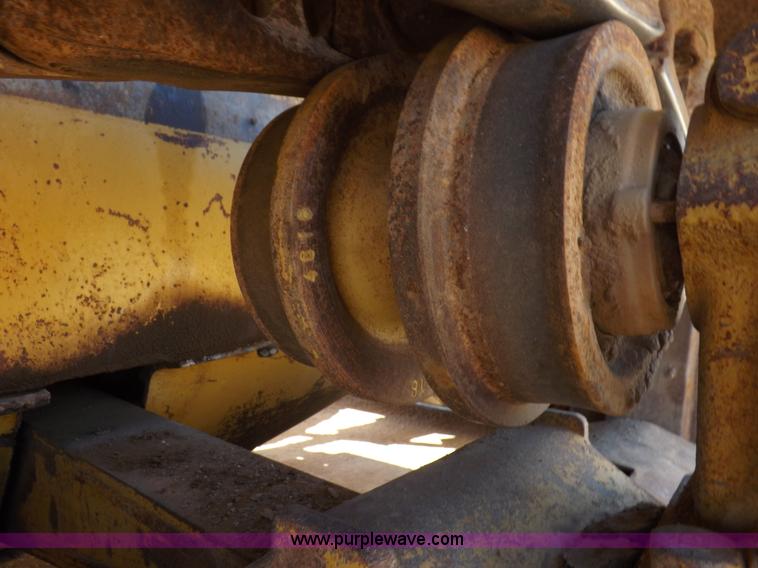 image for item H9060 1977 Caterpillar D7G dozer