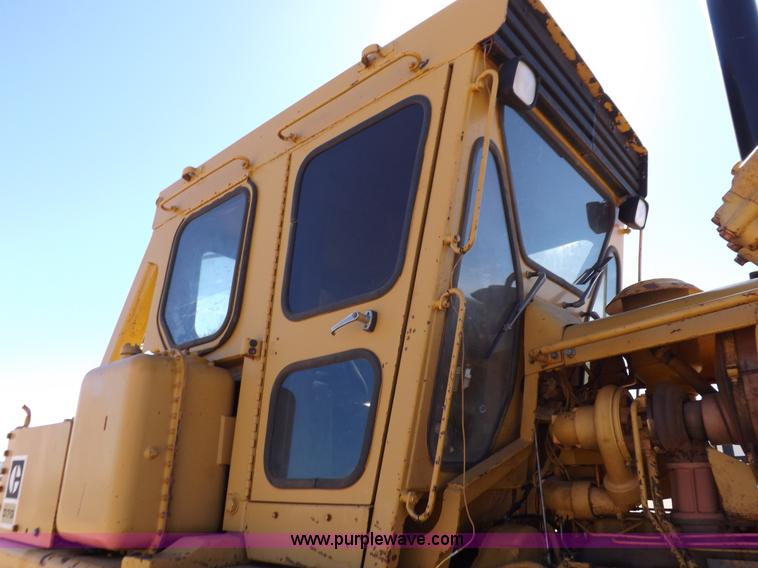 image for item H9060 1977 Caterpillar D7G dozer