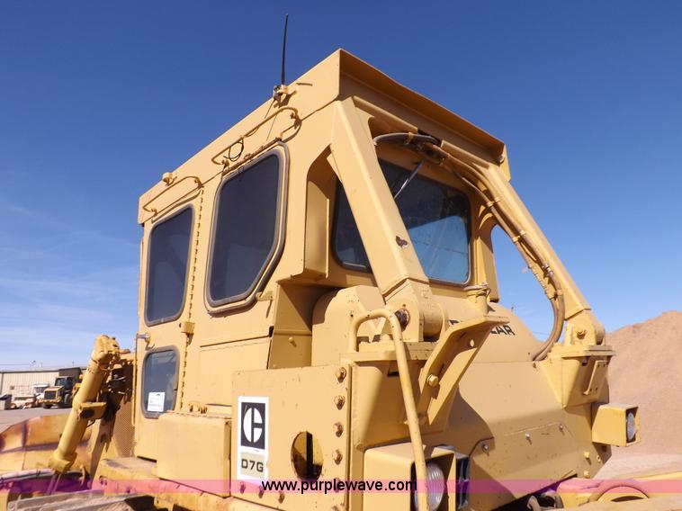 image for item H9060 1977 Caterpillar D7G dozer