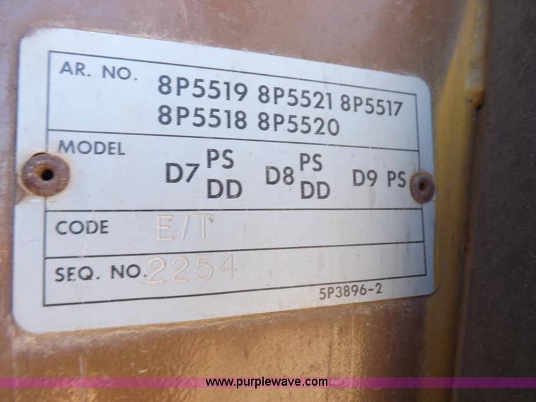 image for item H9060 1977 Caterpillar D7G dozer