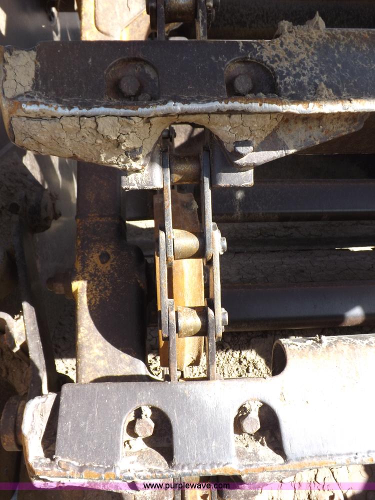 image for item H9066 1990 Caterpillar 615C elevating scraper