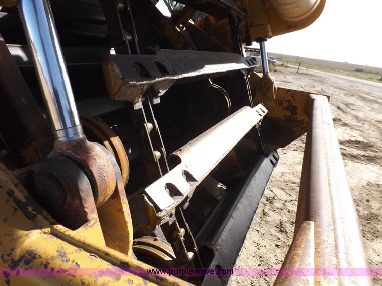 image for item H9066 1990 Caterpillar 615C elevating scraper