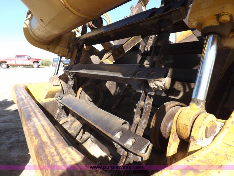 image for item H9066 1990 Caterpillar 615C elevating scraper