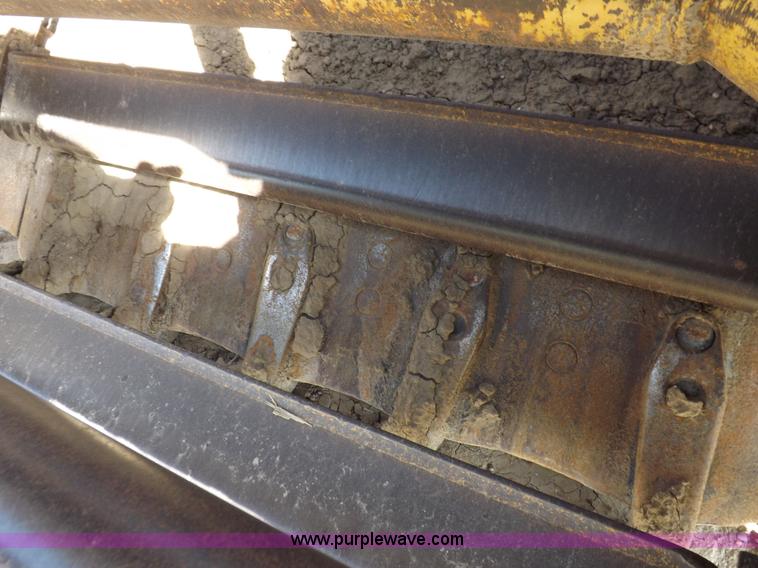 image for item H9066 1990 Caterpillar 615C elevating scraper