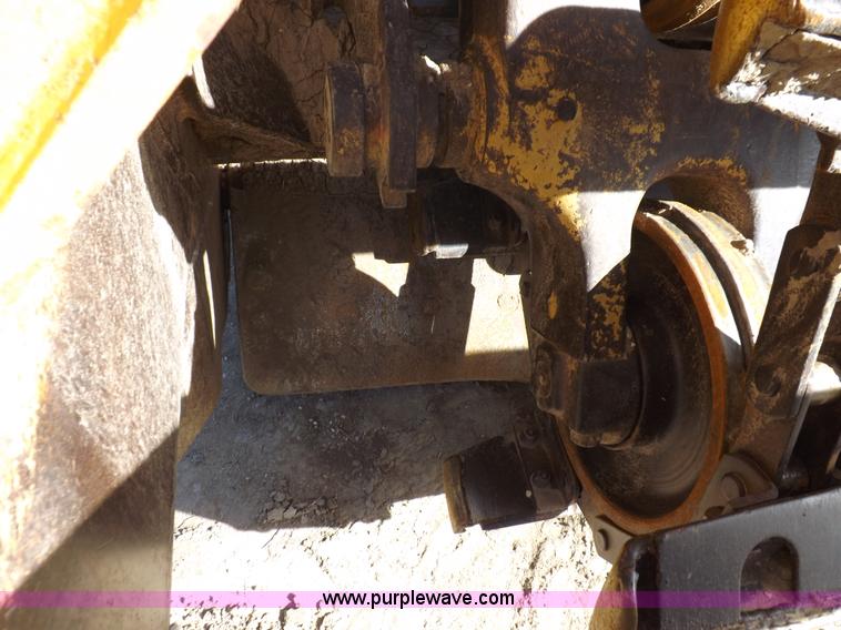 image for item H9066 1990 Caterpillar 615C elevating scraper