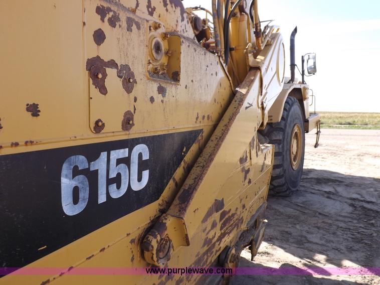 image for item H9066 1990 Caterpillar 615C elevating scraper