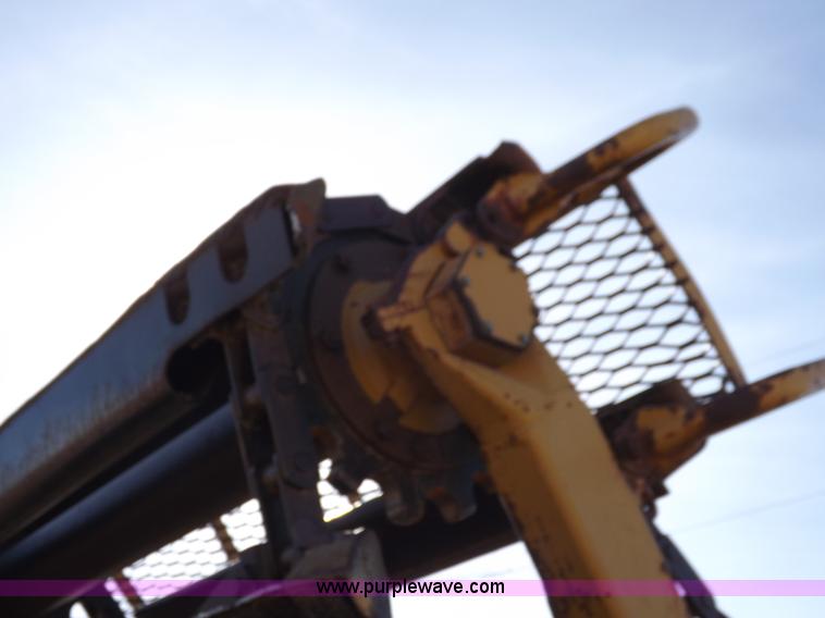 image for item H9066 1990 Caterpillar 615C elevating scraper