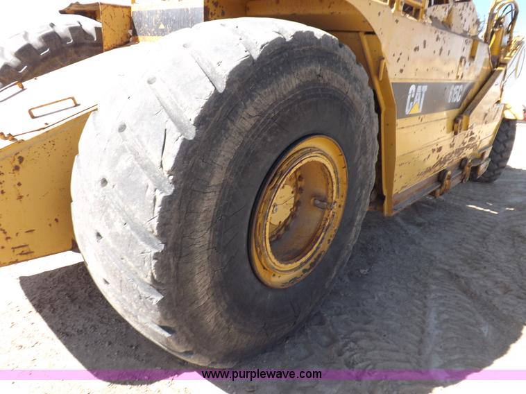 image for item H9066 1990 Caterpillar 615C elevating scraper