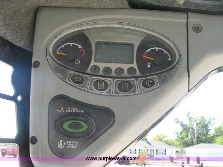 image for item H9491 2010 Bobcat S150 skid steer