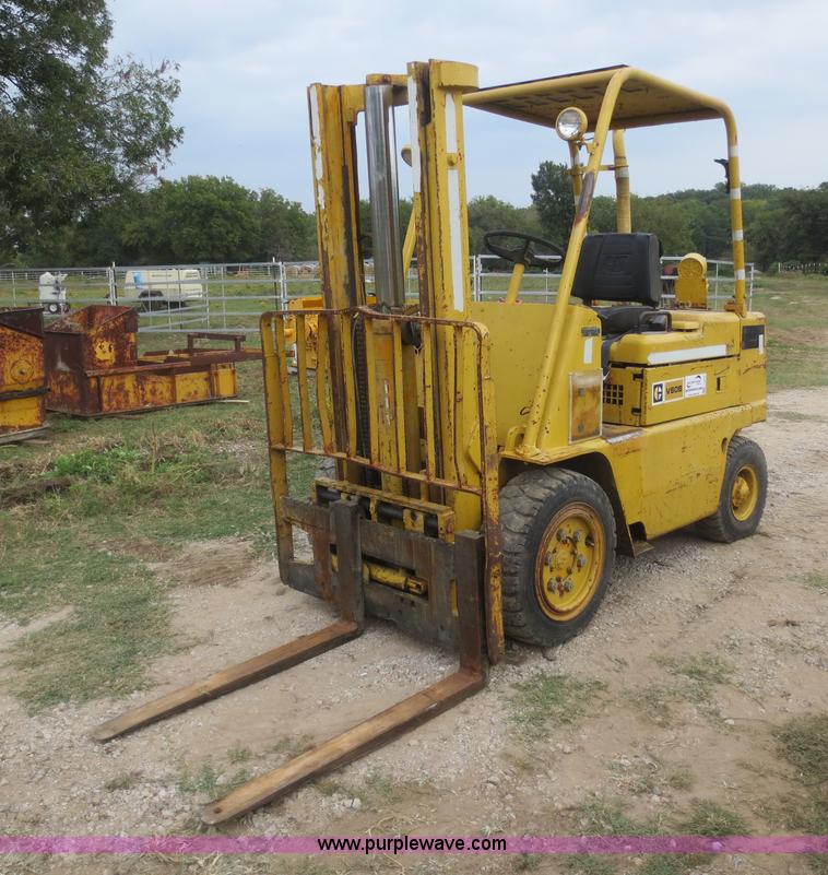image for item I2204 Caterpillar V60B forklift