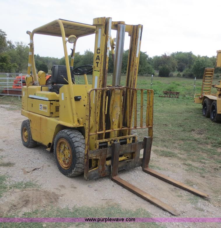 image for item I2204 Caterpillar V60B forklift