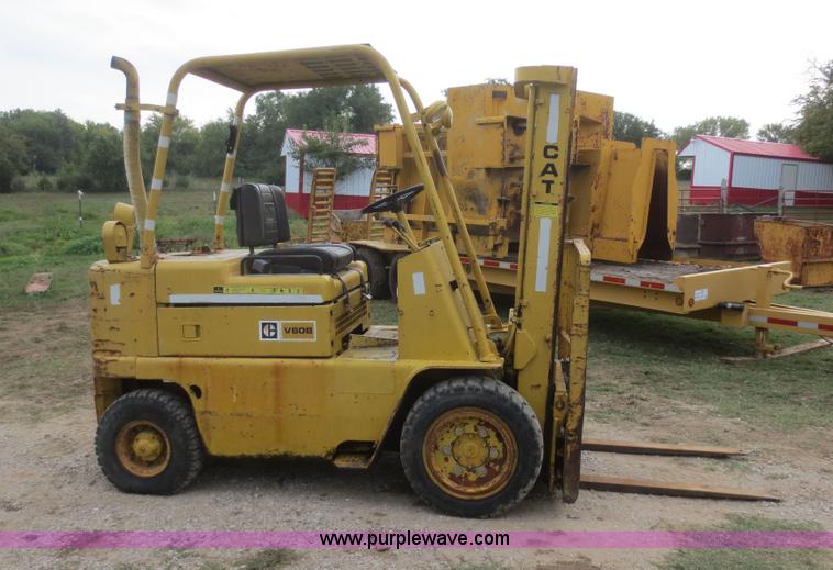 image for item I2204 Caterpillar V60B forklift