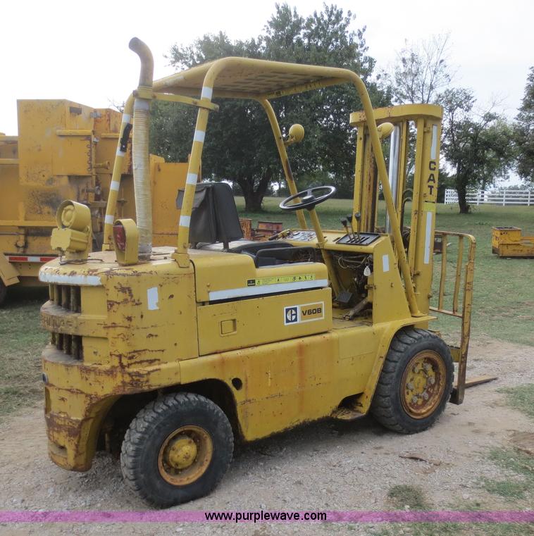 image for item I2204 Caterpillar V60B forklift
