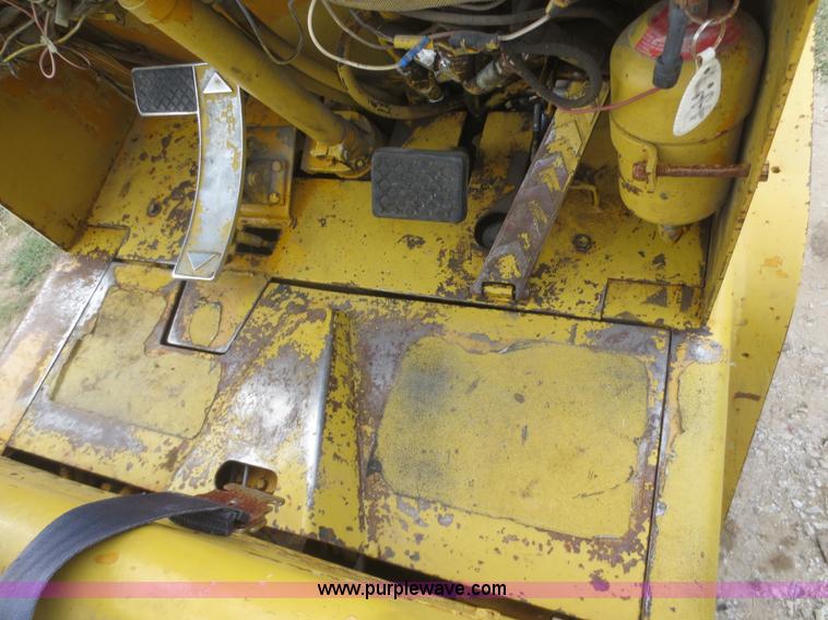 image for item I2204 Caterpillar V60B forklift