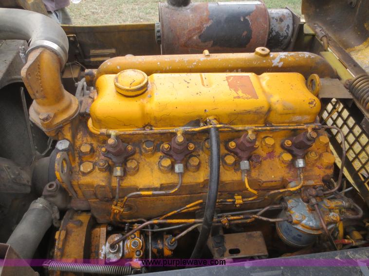 image for item I2204 Caterpillar V60B forklift