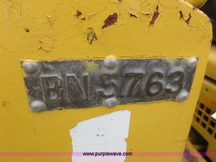 image for item I2204 Caterpillar V60B forklift