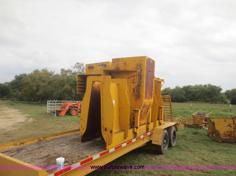 image for item I2208 Gomaco Jersey barrier mold