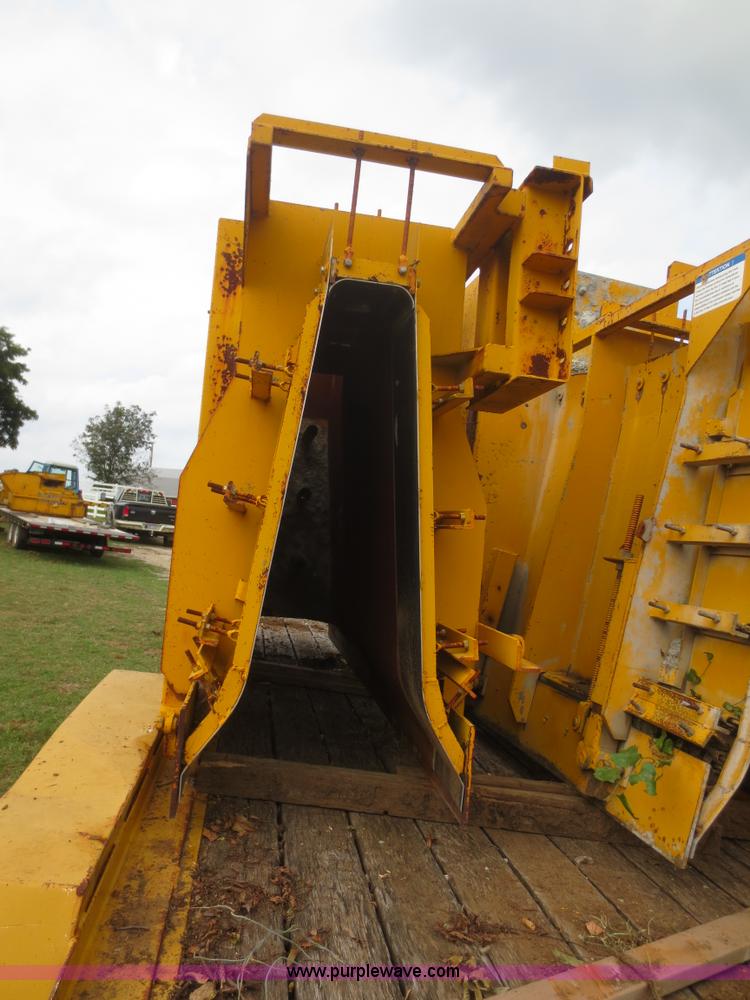 image for item I2208 Gomaco Jersey barrier mold