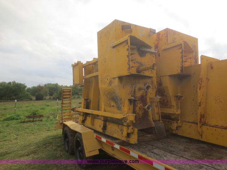 image for item I2208 Gomaco Jersey barrier mold