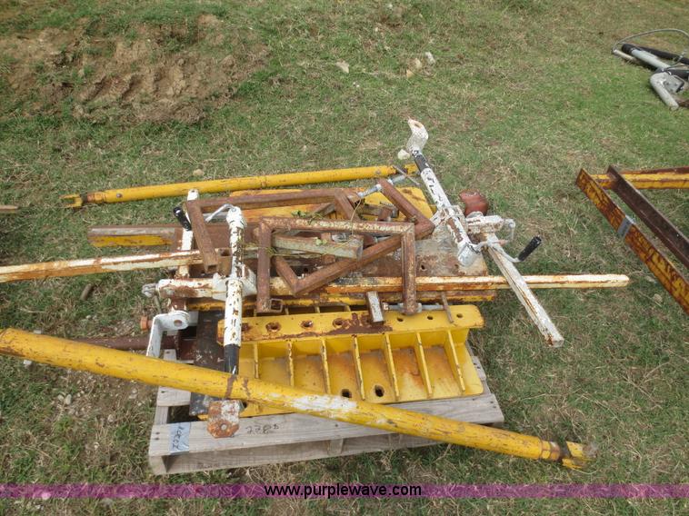 image for item I2208 Gomaco Jersey barrier mold