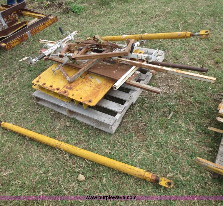 image for item I2208 Gomaco Jersey barrier mold