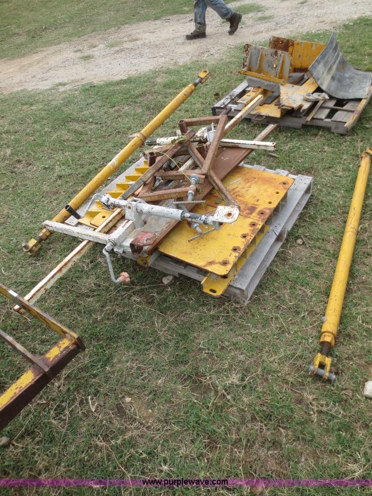 image for item I2208 Gomaco Jersey barrier mold