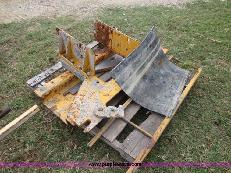 image for item I2208 Gomaco Jersey barrier mold