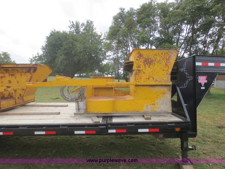 image for item I2208 Gomaco Jersey barrier mold