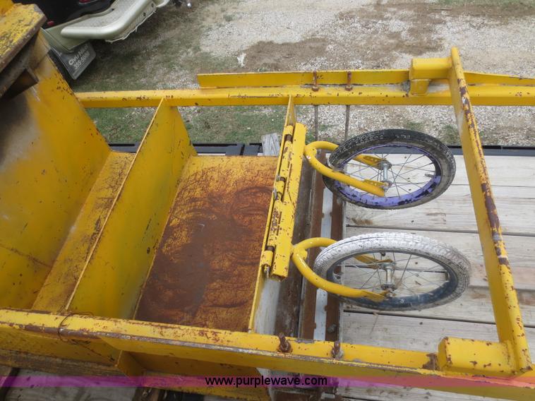 image for item I2208 Gomaco Jersey barrier mold