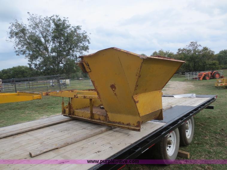 image for item I2209 24"W curb and gutter mold