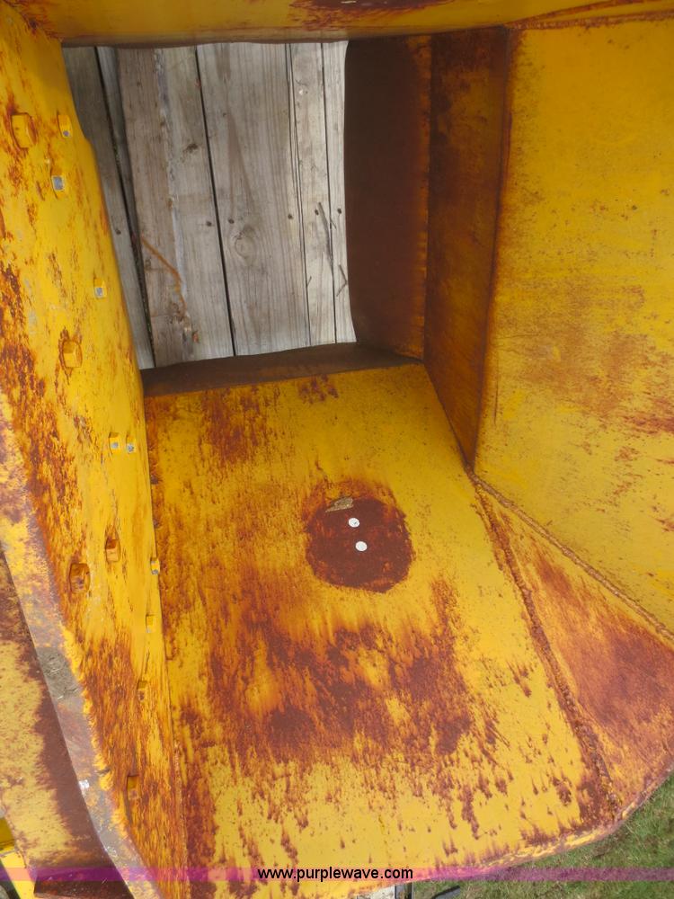 image for item I2209 24"W curb and gutter mold