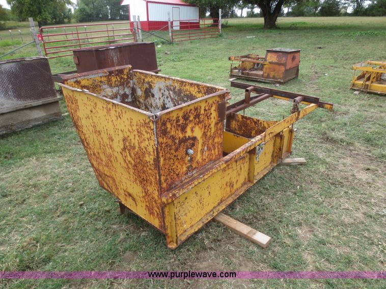 image for item I2209 24"W curb and gutter mold