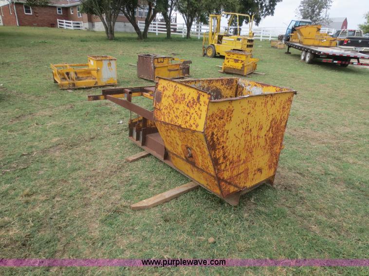 image for item I2209 24"W curb and gutter mold