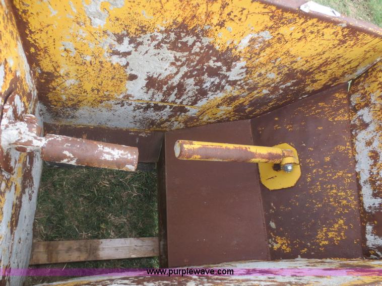 image for item I2209 24"W curb and gutter mold