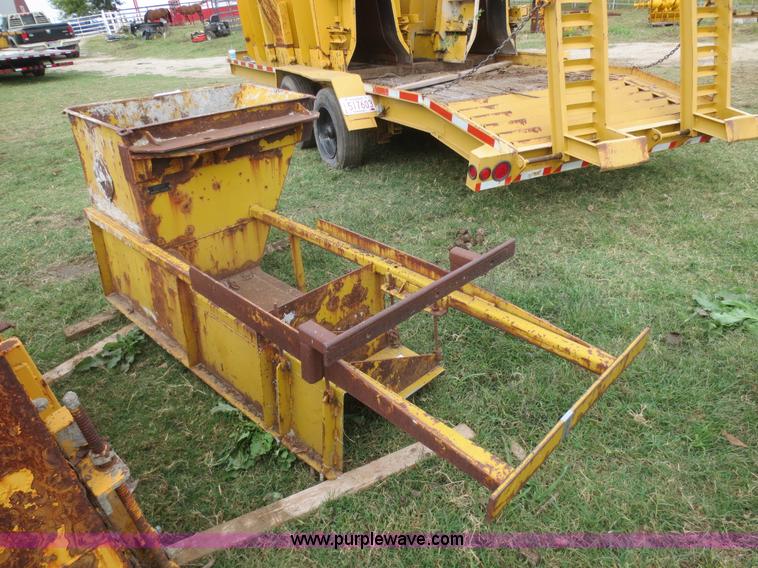 image for item I2209 24"W curb and gutter mold