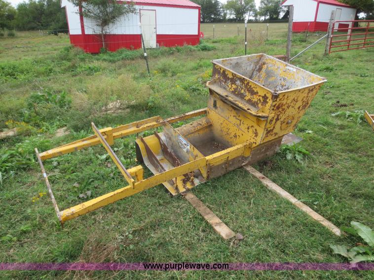 image for item I2209 24"W curb and gutter mold