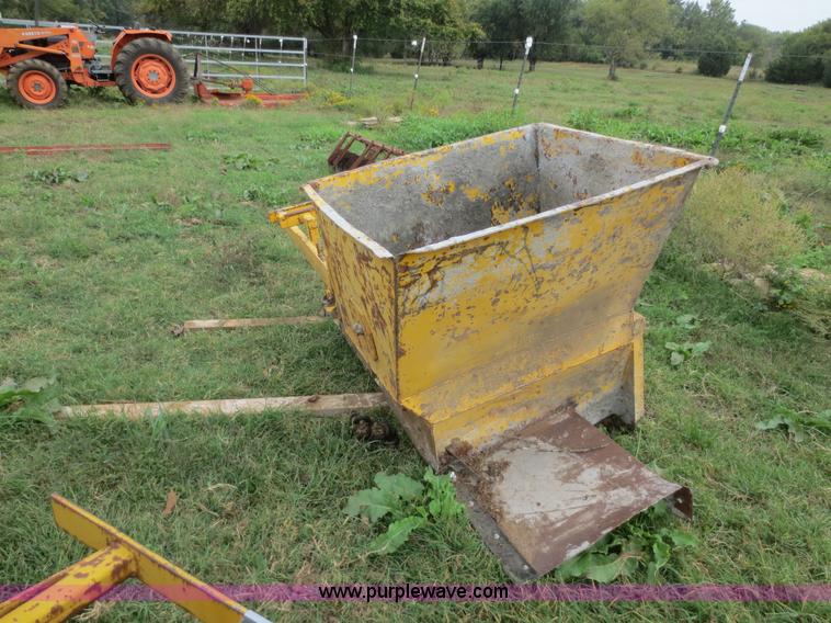 image for item I2209 24"W curb and gutter mold