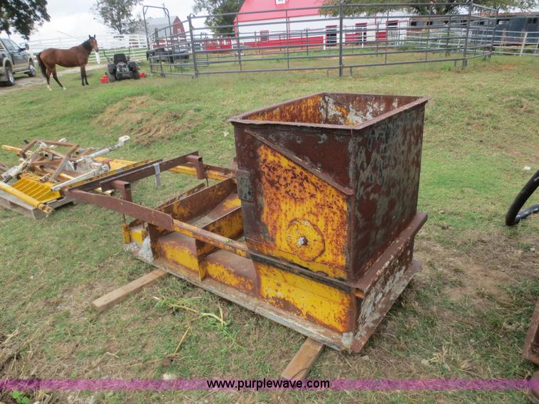 image for item I2209 24"W curb and gutter mold