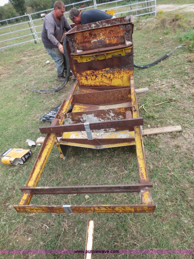 image for item I2209 24"W curb and gutter mold