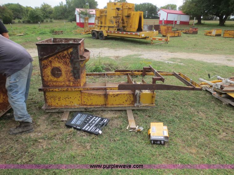 image for item I2209 24"W curb and gutter mold