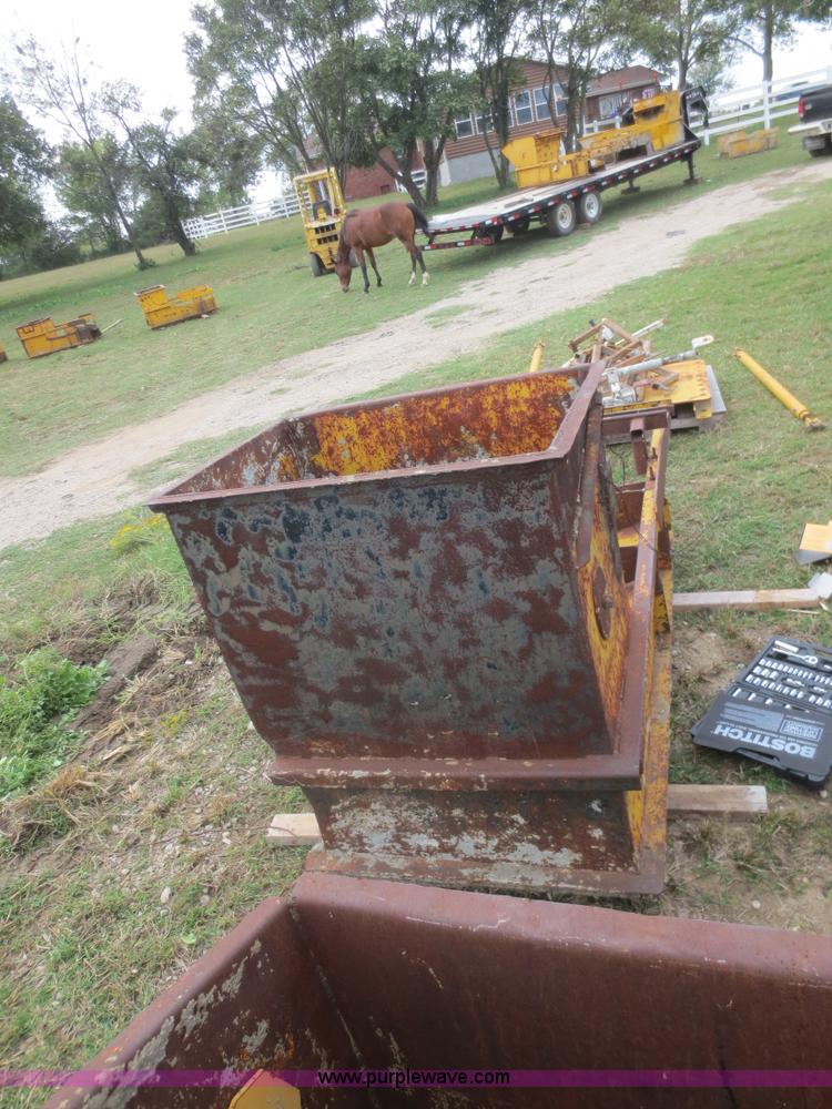 image for item I2209 24"W curb and gutter mold