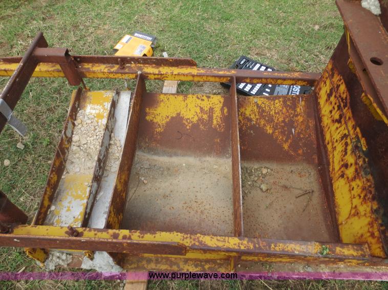 image for item I2209 24"W curb and gutter mold