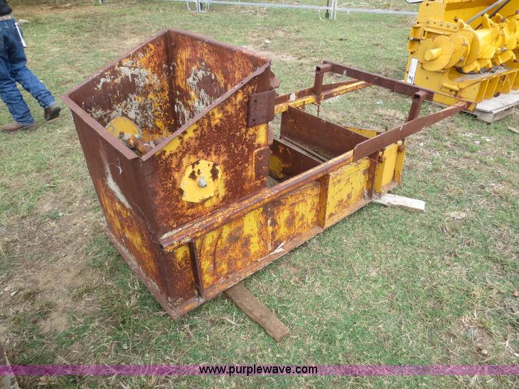 image for item I2209 24"W curb and gutter mold