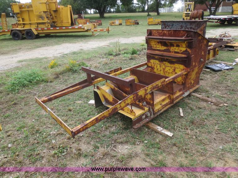 image for item I2209 24"W curb and gutter mold