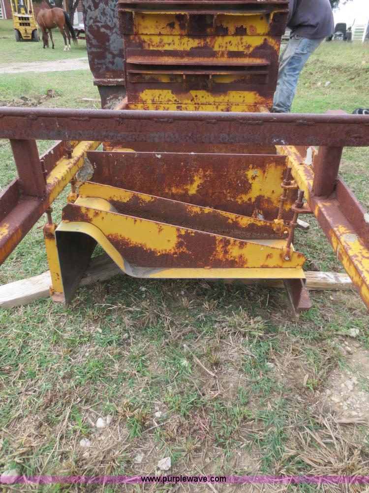 image for item I2209 24"W curb and gutter mold