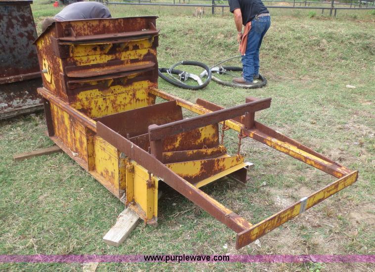 image for item I2209 24"W curb and gutter mold